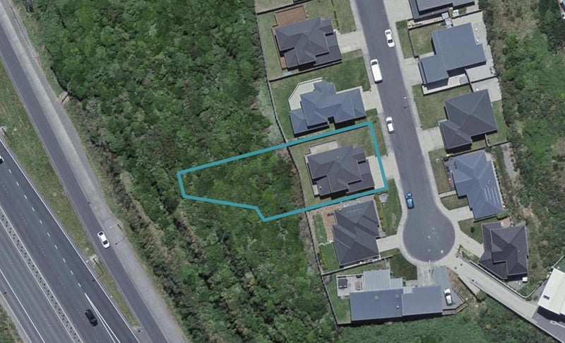 38 Cresswell Place, Johnsonville, Wellington - Carousel 1