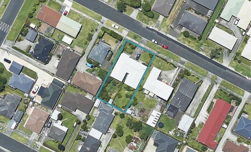 9 Pemberton Crescent, Greerton, Tauranga - Carousel 1
