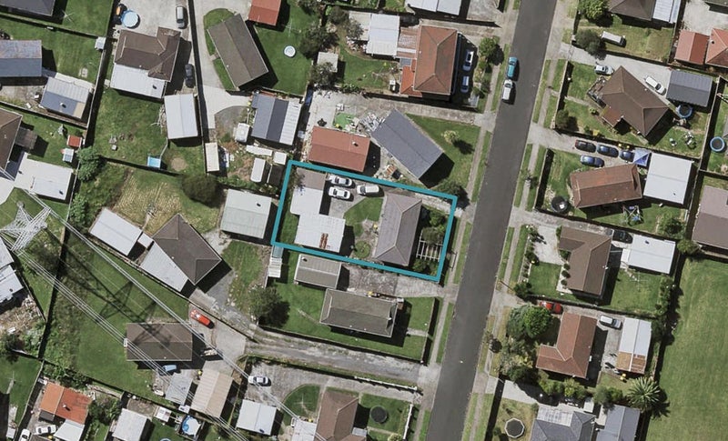 7 Darnell Crescent, Clover Park, Auckland - Carousel 1