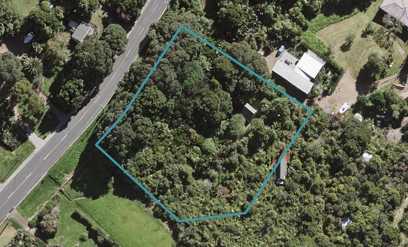 11 Onetangi Road, Onetangi, Waiheke Island - Carousel 1