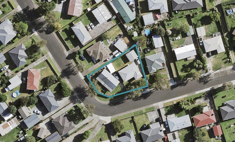 27B Tairere Crescent, Rosehill, Papakura - Carousel 1