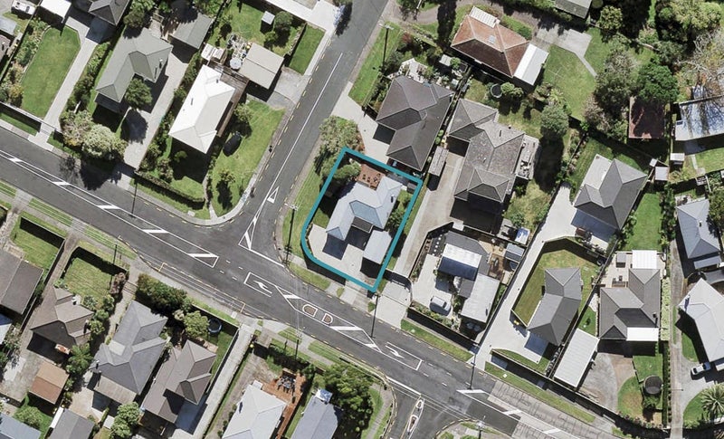 49 Taikata Road, Te Atatu Peninsula, Auckland - Carousel 1