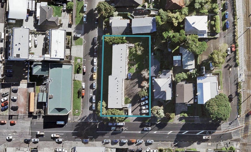2/8E St Jude Street, Avondale, Auckland - Carousel 1