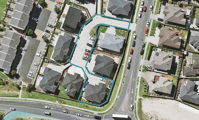 109 Medallion Drive, Oteha, Auckland - Carousel 1