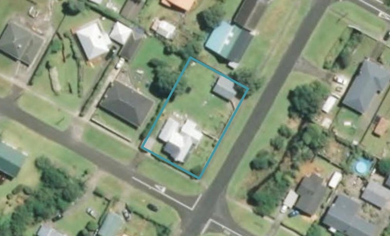 10 Allison Street, Opunake - Carousel 1