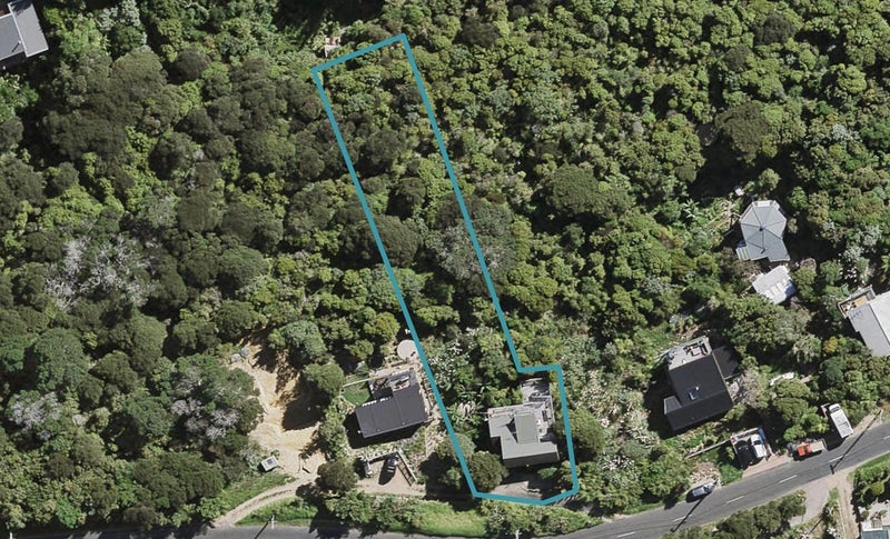 5 Pacific Parade, Surfdale, Waiheke Island - Carousel 1