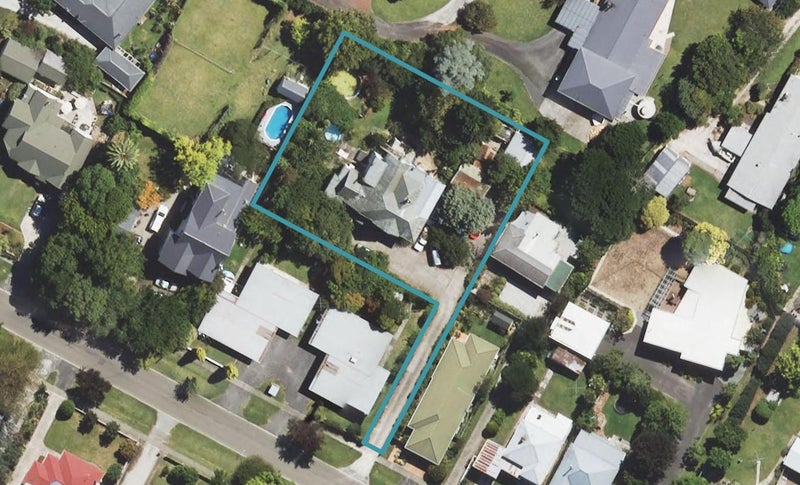 98 Iranui Road, Inner Kaiti, Gisborne - Carousel 1