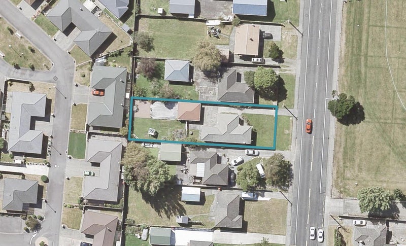 13 Fitzherbert Road, Wainuiomata, Lower Hutt - Carousel 1