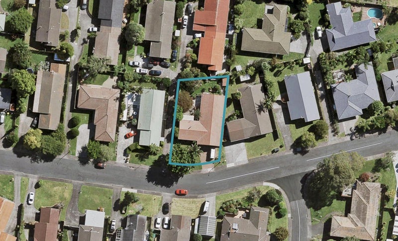 16 Ti Nana Crescent, Henderson, Auckland - Carousel 1