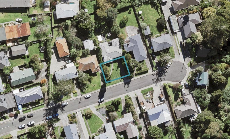 8D Utting Street, Birkdale, Auckland - Carousel 1