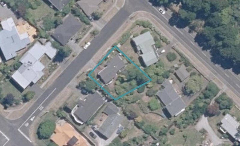 35 Titoki Avenue, Waipahihi, Taupo - Carousel 1