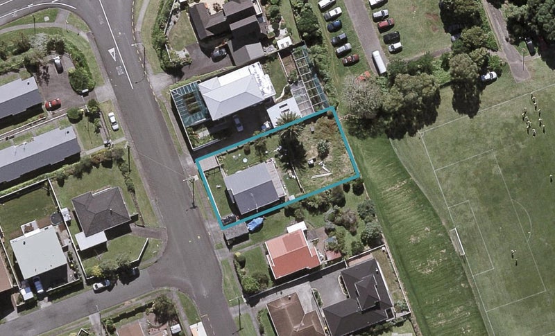 7 Doone Street, Lynmouth, New Plymouth - Carousel 1