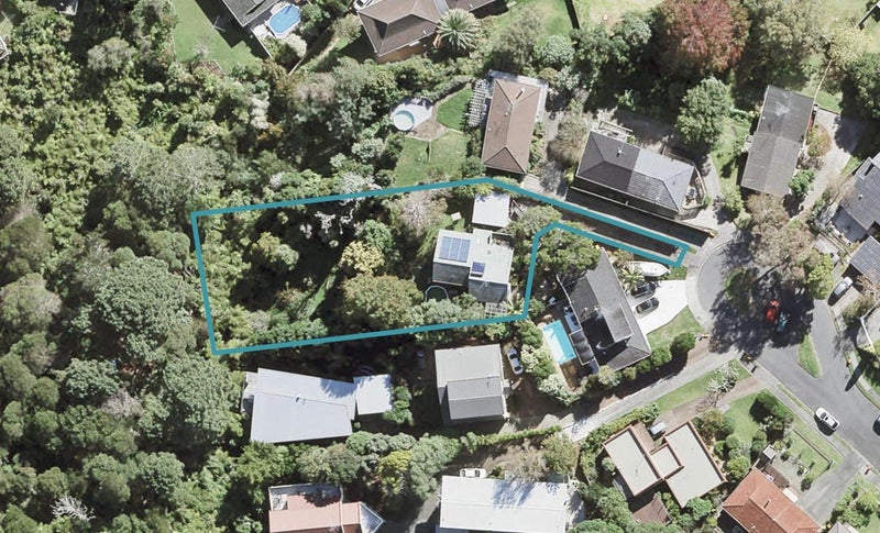 23 Robin Lane, Browns Bay, Auckland - Carousel 1