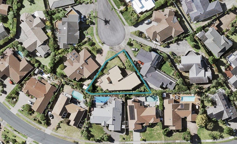 9 Dorrington Place, Eastern Beach, Auckland - Carousel 1