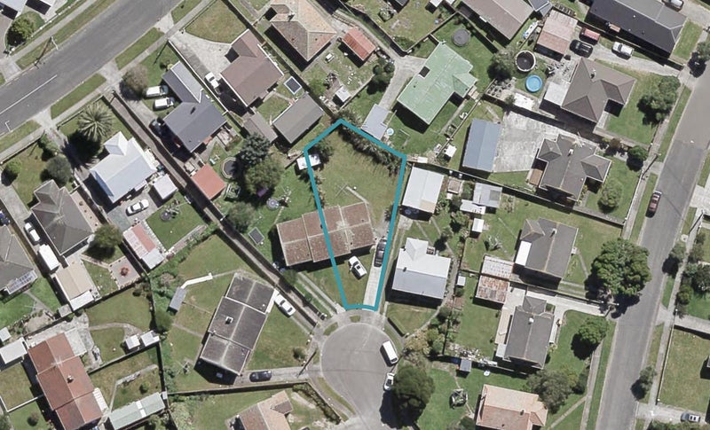 8 Hooper Grove, Taita, Lower Hutt - Carousel 1
