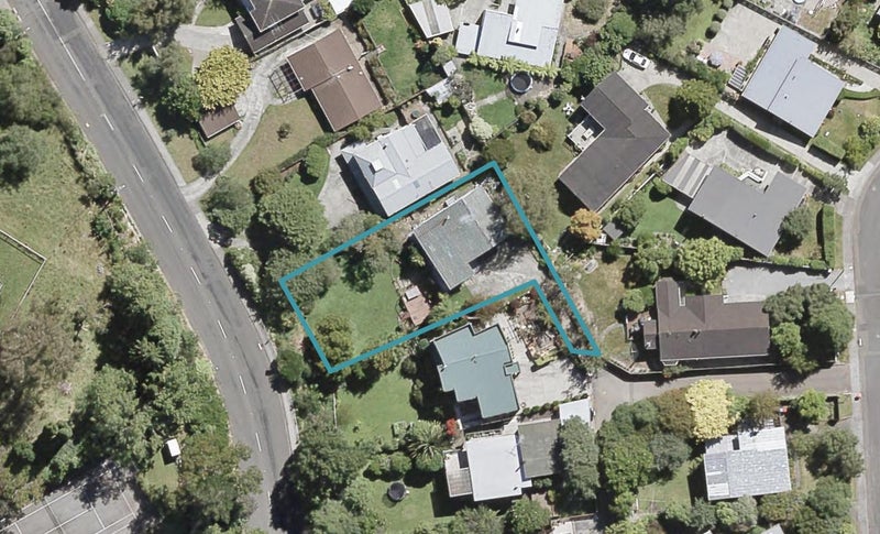 1 Taunton Way, Pinehaven, Upper Hutt - Carousel 1