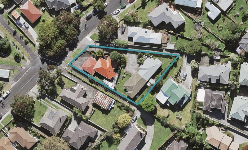 1/35 Buscomb Avenue, Henderson, Auckland - Carousel 1
