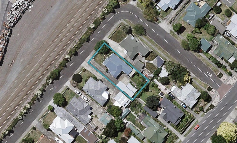 911 Heathcote Avenue, Mayfair, Hastings - Carousel 1