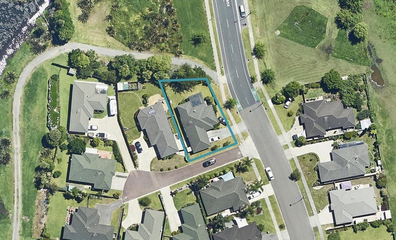 129 Sterling Gate Drive, Bethlehem, Tauranga - Carousel 1