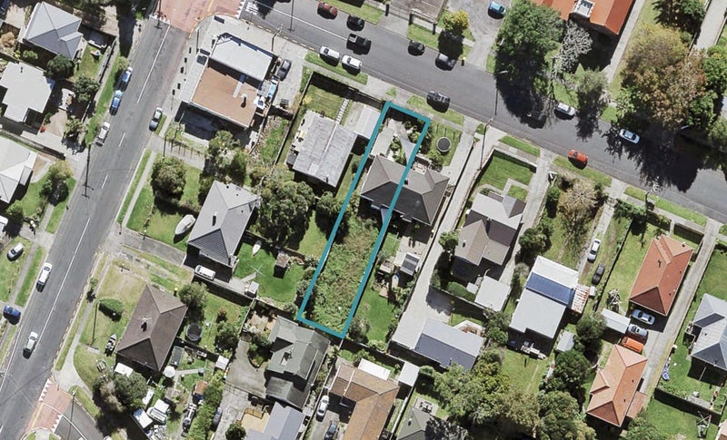 1 Islington Avenue, New Lynn, Auckland - Carousel 1
