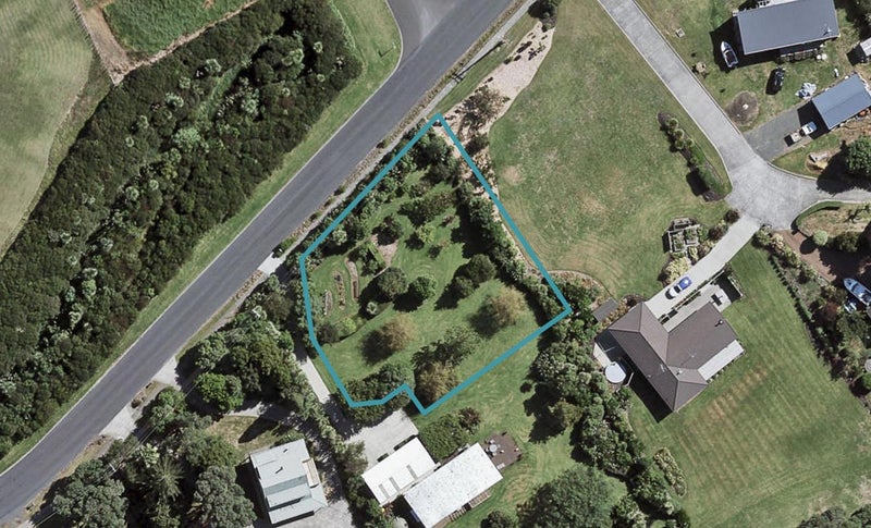 438 Matakawau Road, Āwhitu - Carousel 1