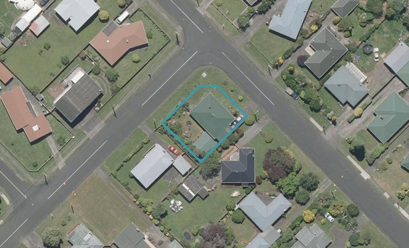51 Surrey Road, Springvale, Whanganui - Carousel 1