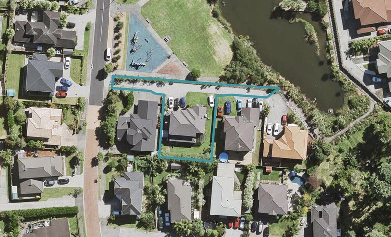 6 South Kensington Way, Henderson, Auckland - Carousel 1