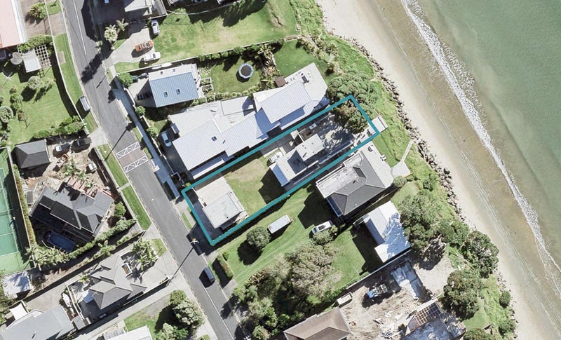 8 Marellen Drive, Red Beach, Red Beach - Carousel 1