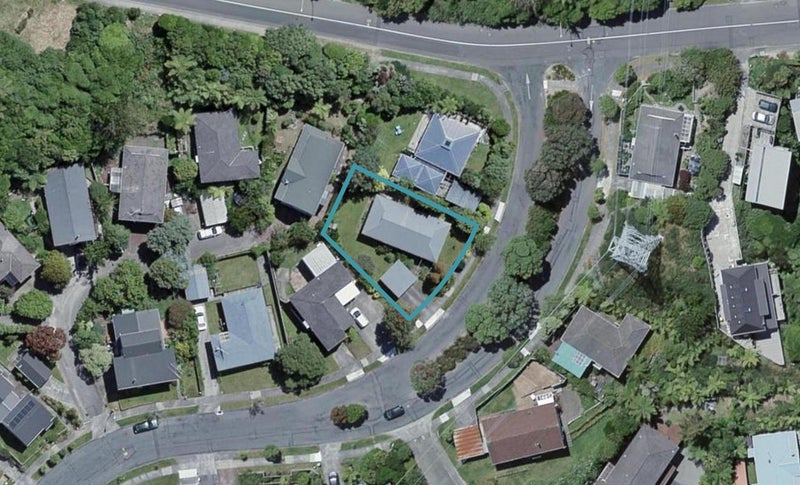 4 John Witton Drive, Crofton Downs, Wellington - Carousel 1