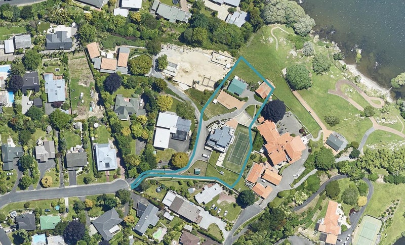 26 Vista Place, Kawaha Point, Rotorua - Carousel 1