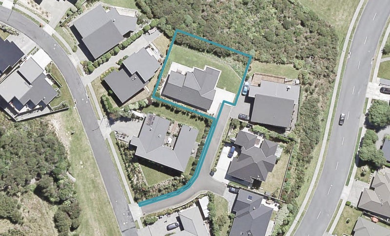10 Cosgrove Rise, Riverstone Terraces, Upper Hutt - Carousel 1