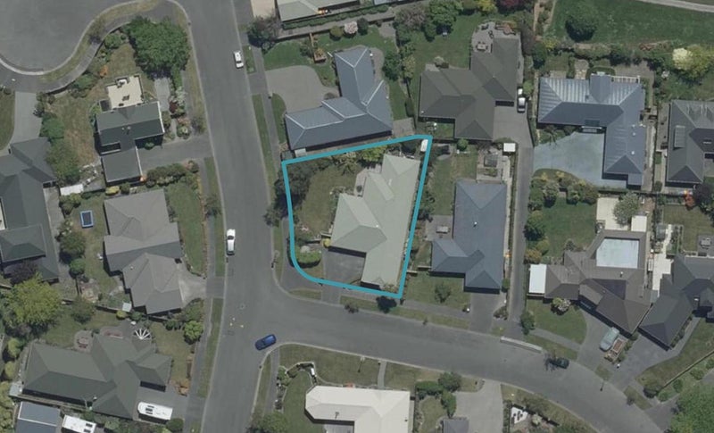 1 Thornwood Place, Redwood, Christchurch - Carousel 1