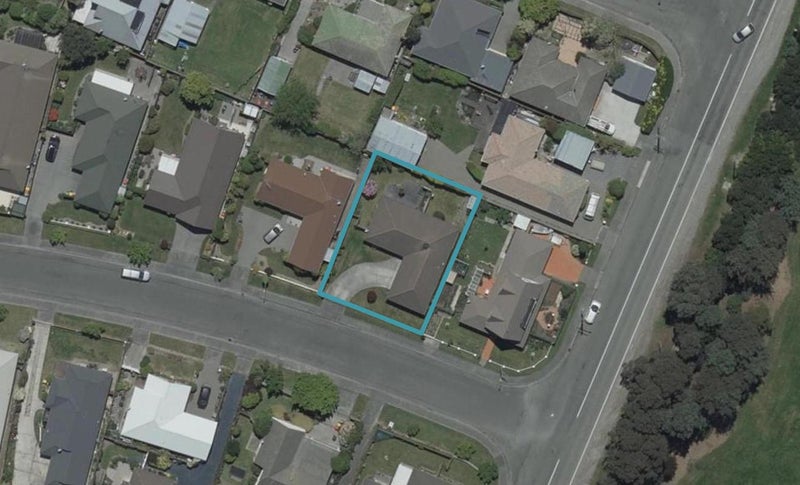 4 Ben Nevis Drive, Broomfield, Christchurch - Carousel 1