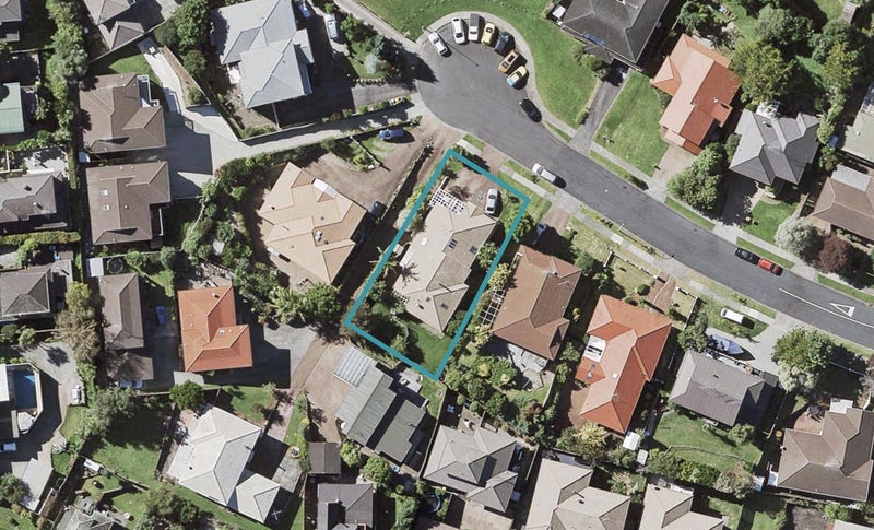 10 Spears Place, Botany Downs, Auckland - Carousel 1