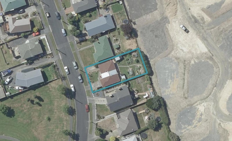 89 Elwyn Crescent, Green Island, Dunedin - Carousel 1