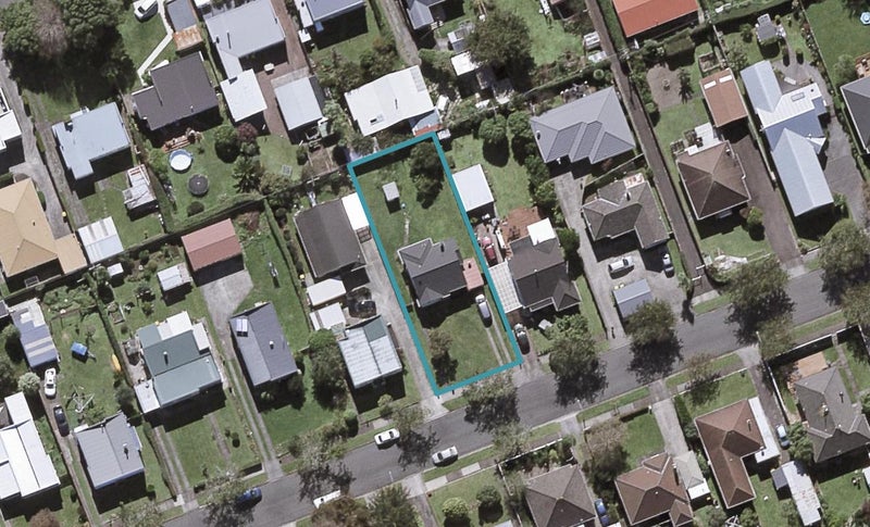 13 Exeter Street, Brooklands, New Plymouth - Carousel 1