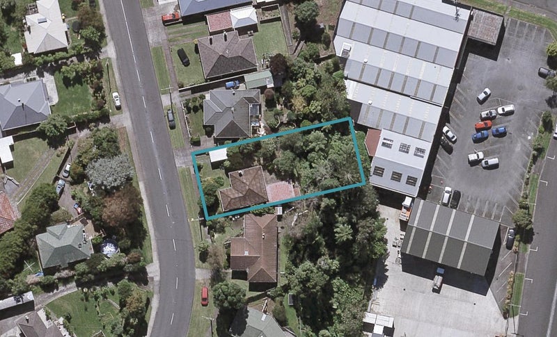 173 Seaview Road, Westown, New Plymouth - Carousel 1