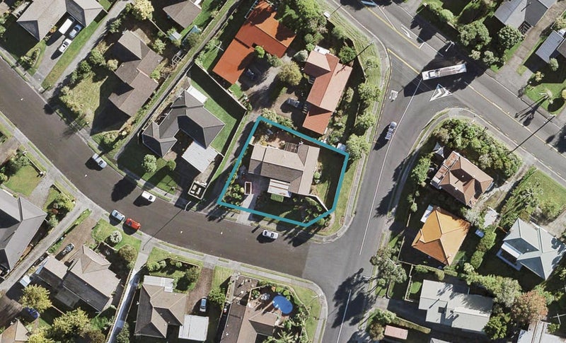 1 Mariposa Avenue, Lynfield, Auckland - Carousel 1