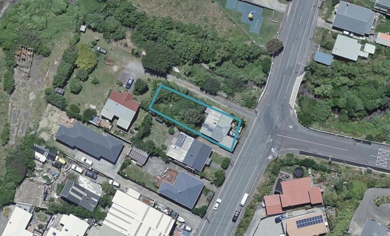 15 Happy Valley Road, Owhiro Bay, Wellington - Carousel 1