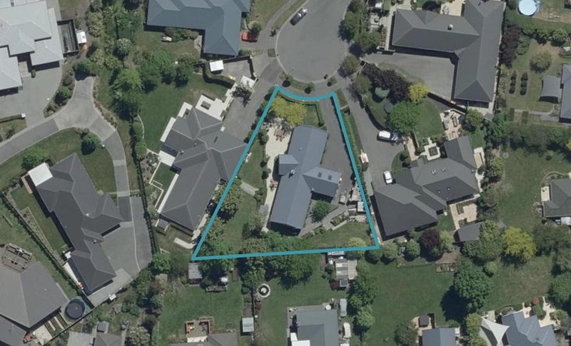 7 Smacks Close, Harewood, Christchurch - Carousel 1