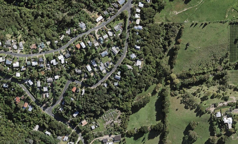 22 Karaka Road, Oneroa, Waiheke Island - Carousel 1