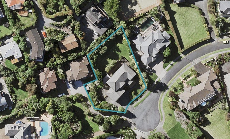 13 Chisbury Terrace, Shelly Park, Auckland - Carousel 1
