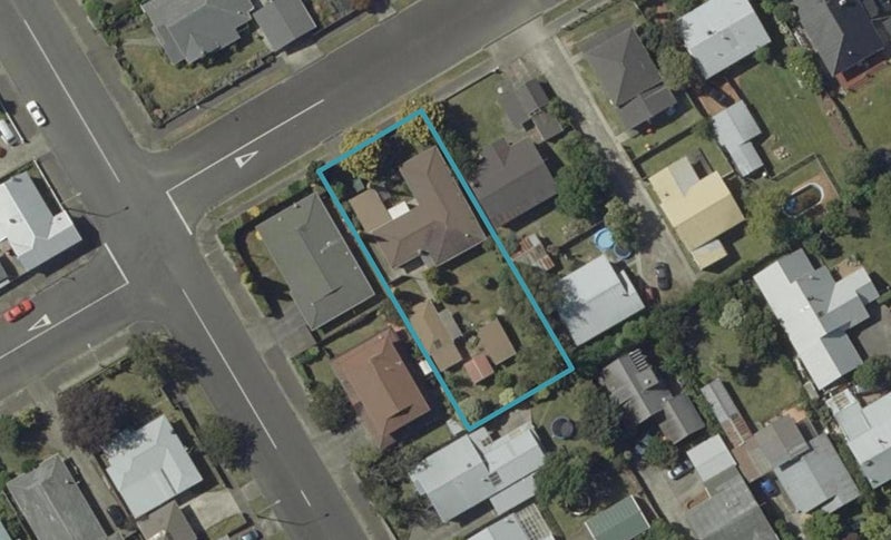 8 Knowles Street, Terrace End, Palmerston North - Carousel 1