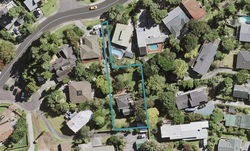 86 Daffodil Street, Titirangi, Auckland - Carousel 1