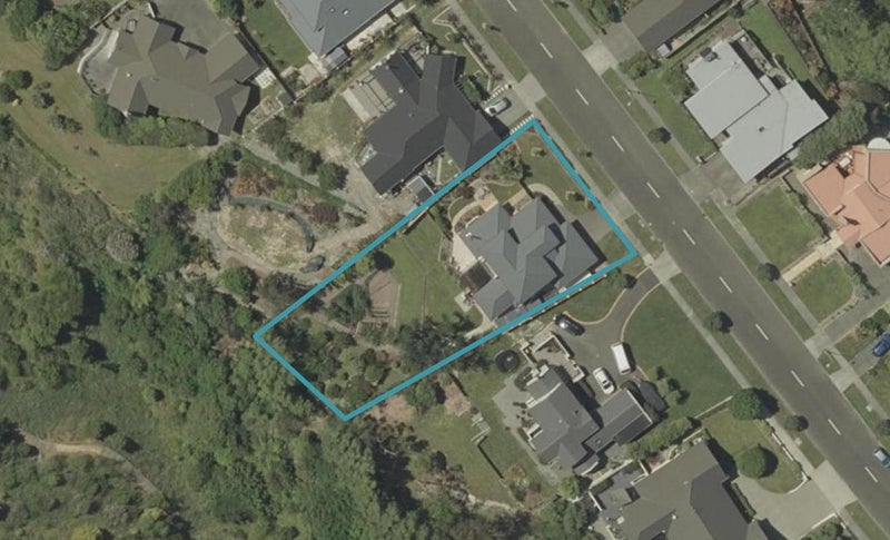 43 Cashmere Drive, Fitzherbert, Palmerston North - Carousel 1