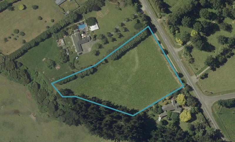 58 Turitea Road, Fitzherbert, Palmerston North - Carousel 1