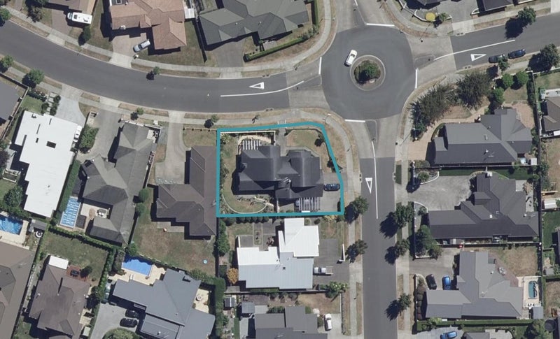 98 Huntington Drive, Huntington, Hamilton - Carousel 1