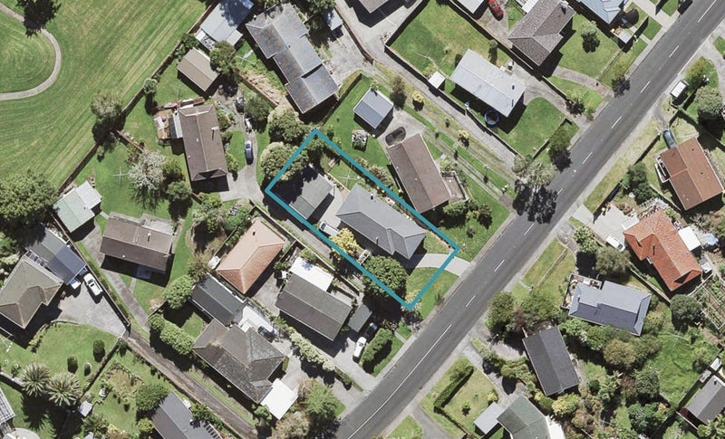 123 Farquhar Road, Glendene, Auckland - Carousel 1