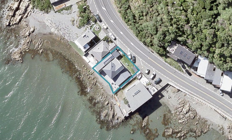 603A Marine Drive, Days Bay, Lower Hutt - Carousel 1