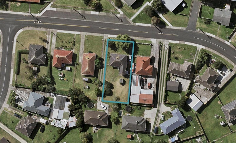 27 Cobham Crescent, Otara, Auckland - Carousel 1